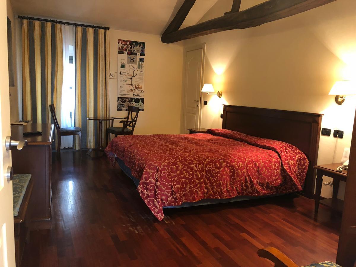 Chiara Hotel